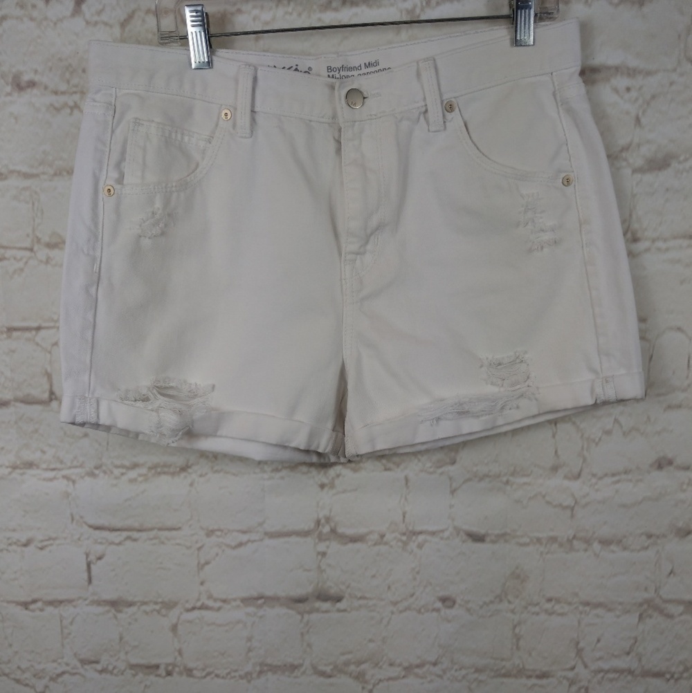 Mossimo destroyed white‎ denim shorts